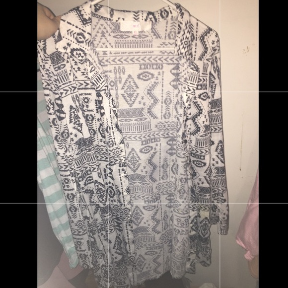 Aztec style cardigan - Picture 1 of 2